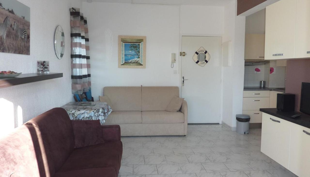Studio Residence Bona, Vue Hippodrome Et Mer, Clim 耶尔 外观 照片