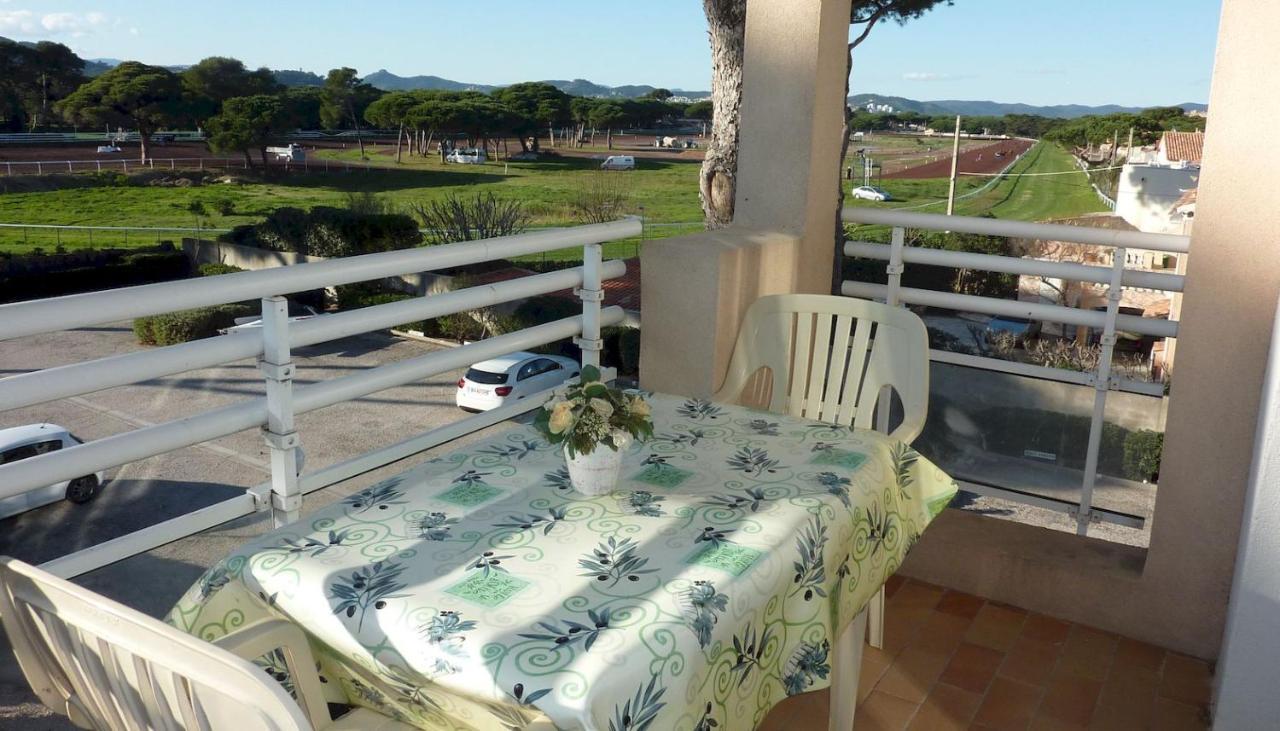 Studio Residence Bona, Vue Hippodrome Et Mer, Clim 耶尔 外观 照片